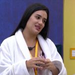 Jordana revela que beijou Jonas no BBB 26: 'Ele passou na rodinha'