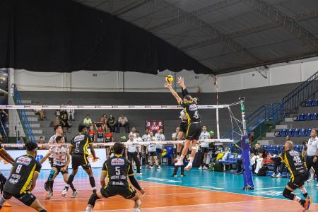 Praia Clube em jogo no Ginásio UTC