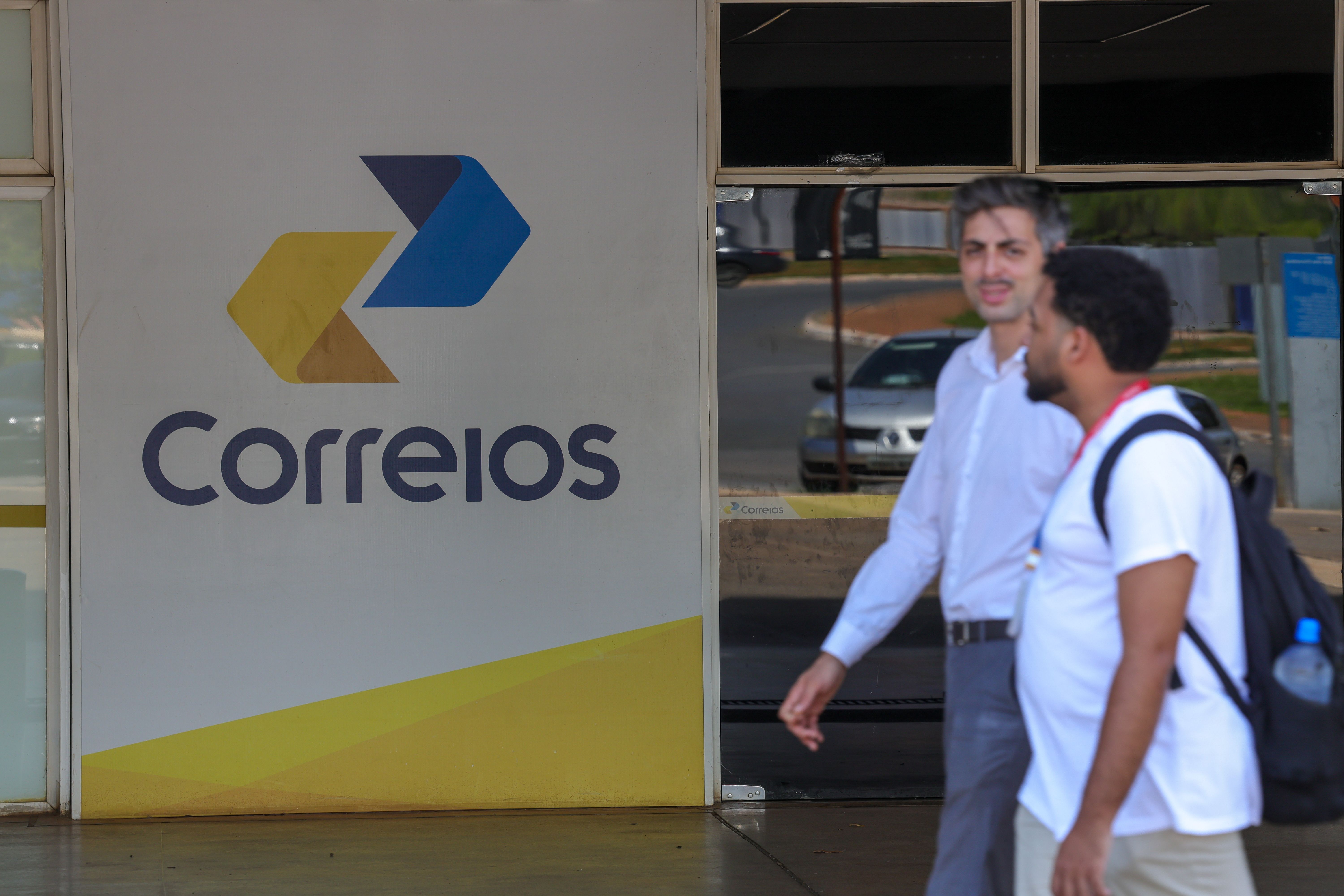 Correios adiam fechamento de agências em todo o país em meio a reestruturação