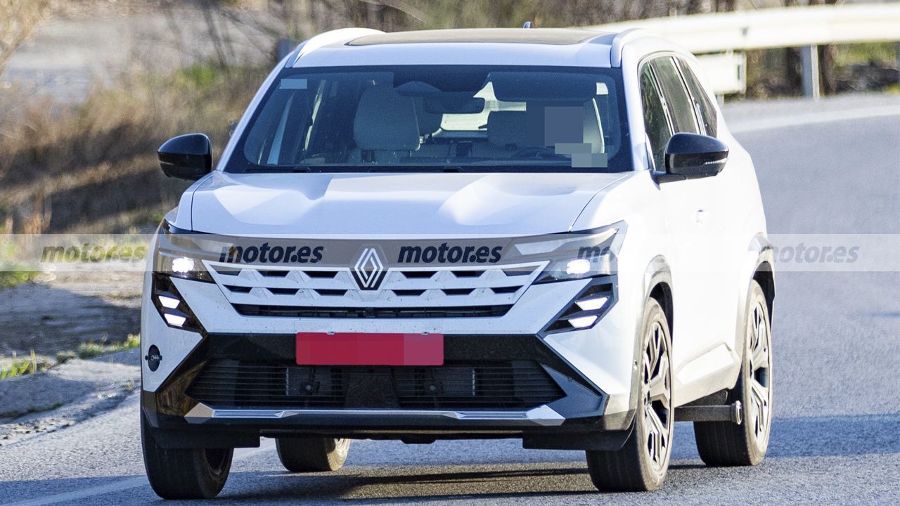Renault Boreal híbrido chega em 2027 com tração 4x4 elétrica
