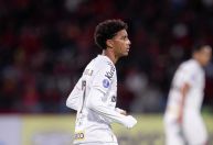 Jornal espanhol chama Robinho Jr. de 'novo Neymar' em meio a negociação de renovação