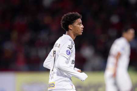 Robinho Jr. em ação na temporada 2026