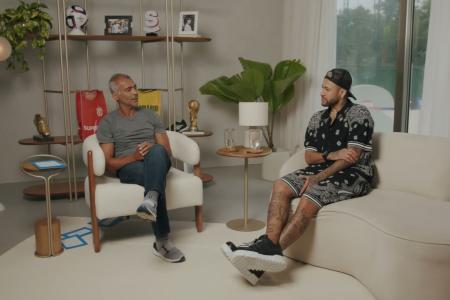 Romário já entrevistou Neymar em seu canal no youtube