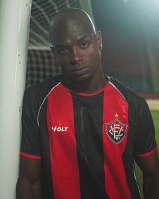 Nova camisa do Vitória fabricada pela Volt Sport