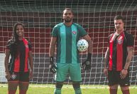 Vitória lança novo uniforme principal e prepara estreia contra o Corinthians
