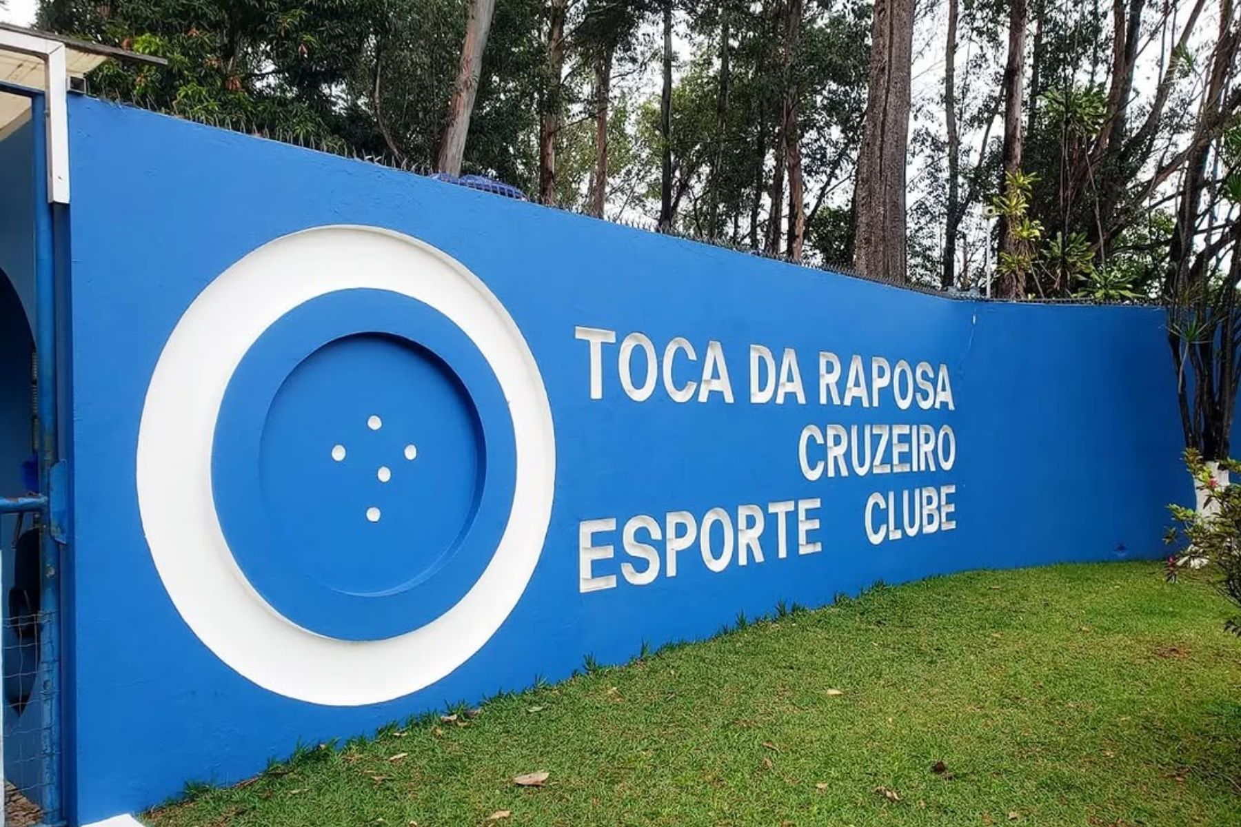 De olho em melhorias na Toca I, Cruzeiro fecha novo patrocínio para base