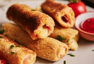 Rolinhos de frango, milho e molho branco: a receita caseira ideal