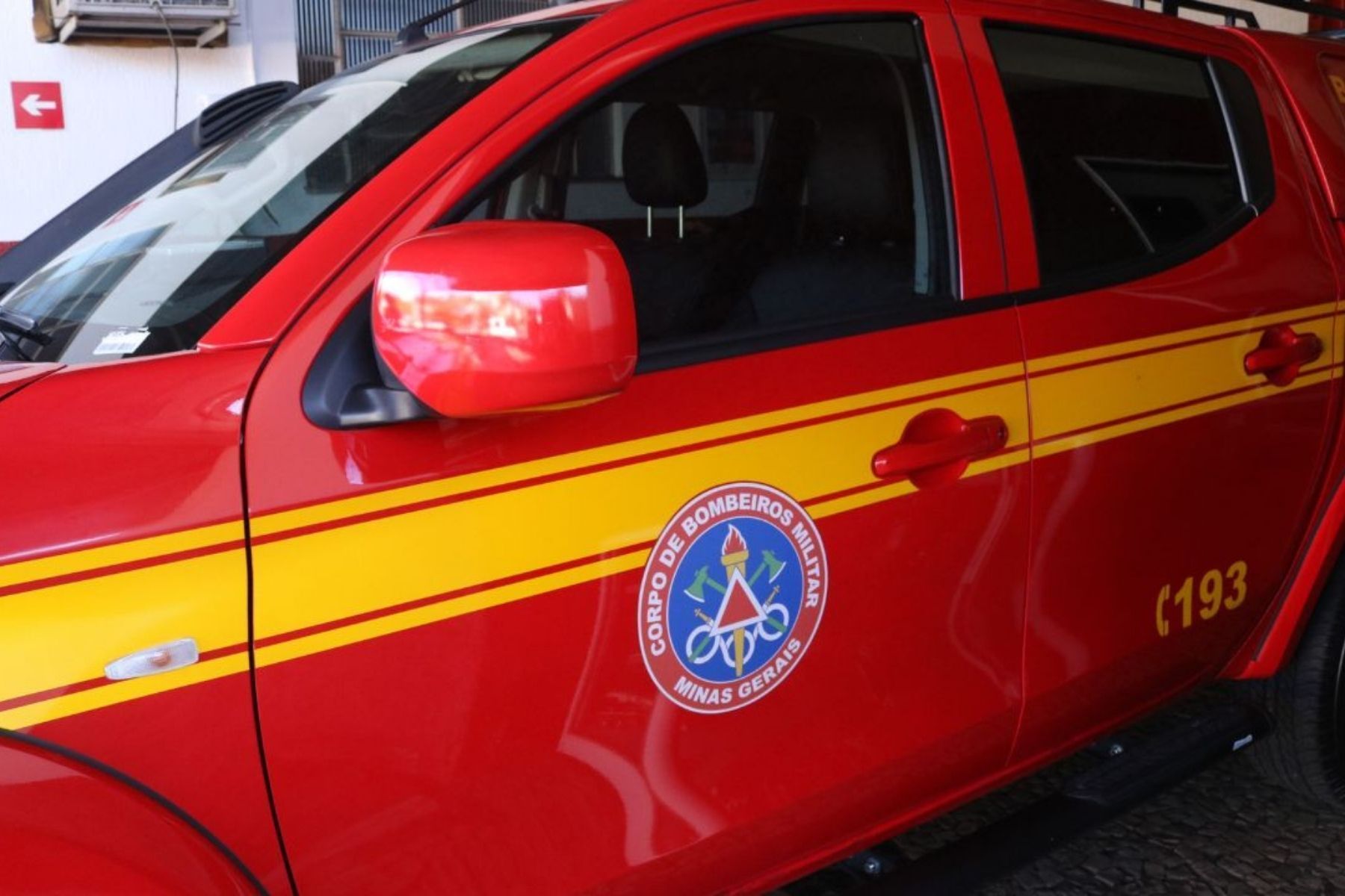 BR-040: caminhoneiro morre após carreta tombar em Juiz de Fora