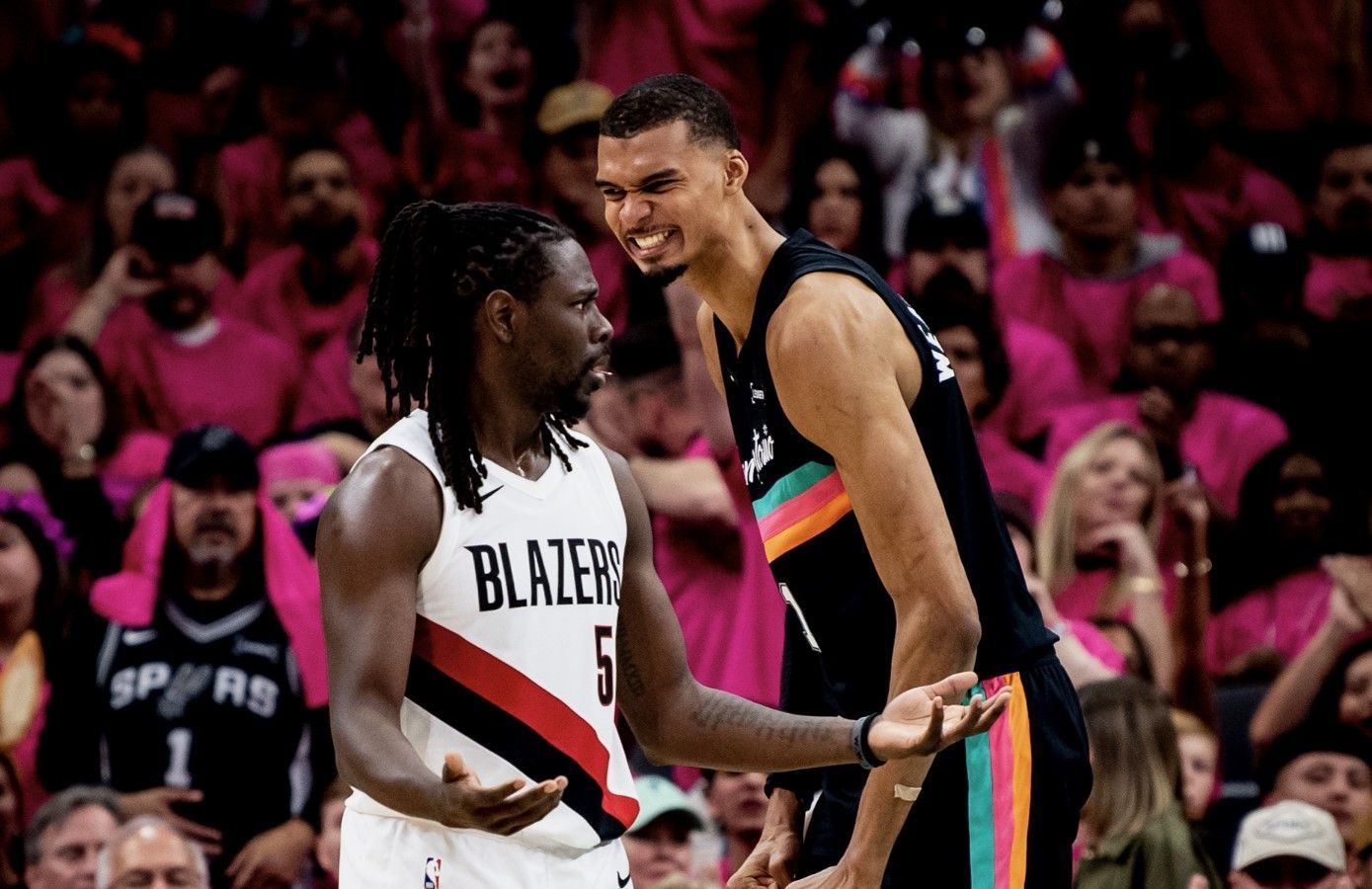 Wembanyama brilha, e Spurs voltam aos playoffs da NBA com vitória sobre Blazers