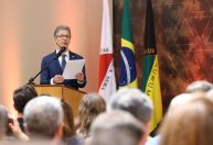 Oposição vai ao TCE para questionar presença de Zema em evento oficial após deixar cargo