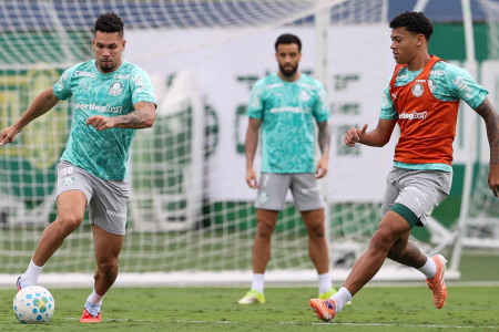 Paulinho e Luis Pacheco em treinamento do Palmeiras