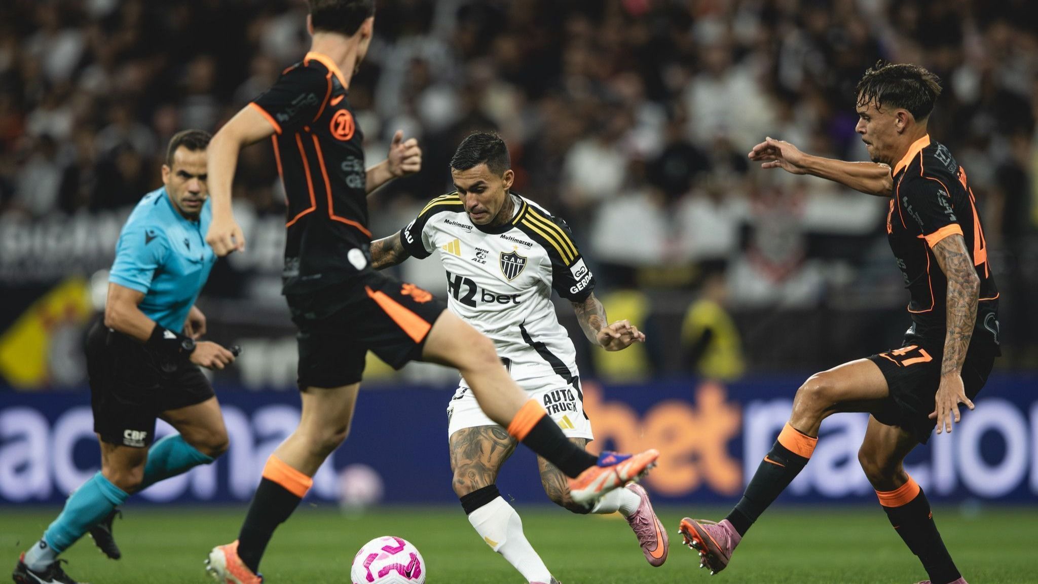 Corinthians x Atlético: jogo pelo Brasileirão será 90º entre os times; veja retrospecto