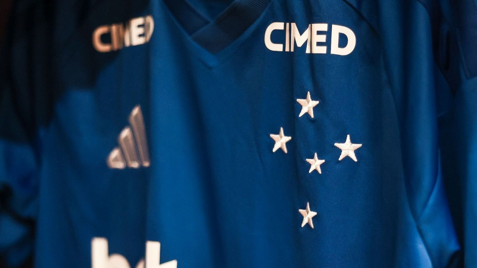 Cruzeiro fatura 3,2 milhões de dólares com goleada sobre Barcelona-EQU e avança na Libertadores