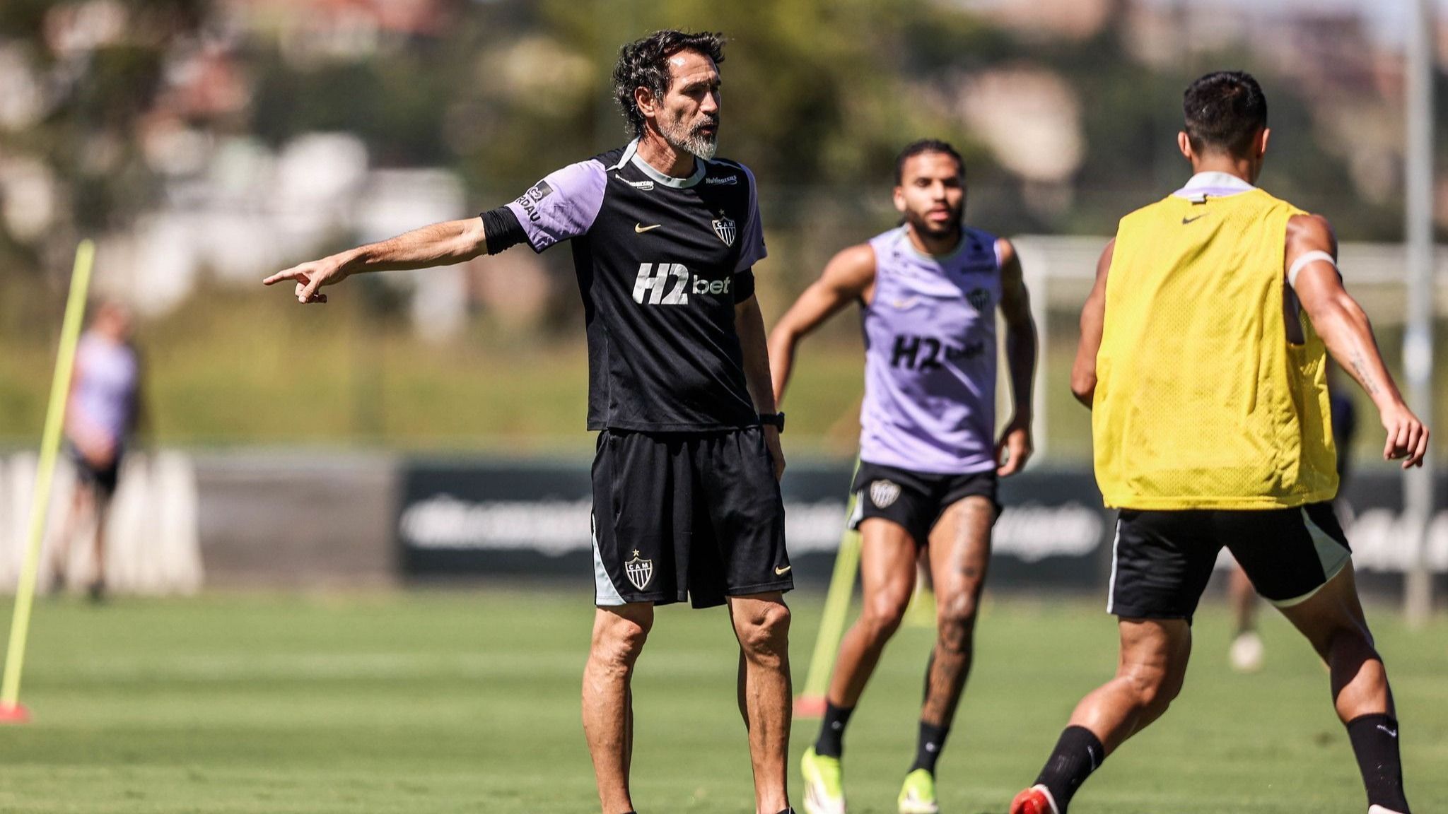As opções de Domínguez para escalar Atlético no duelo com Botafogo pelo Brasileiro
