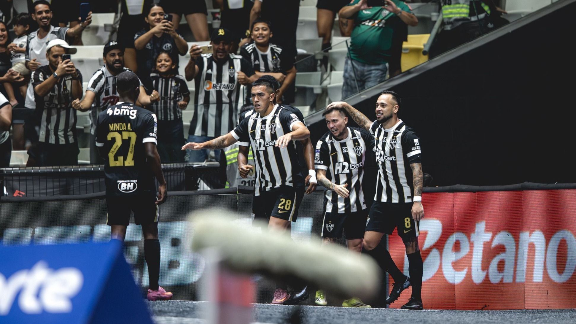 Atlético domina Mirassol, vence em casa e sobe na tabela do Brasileiro