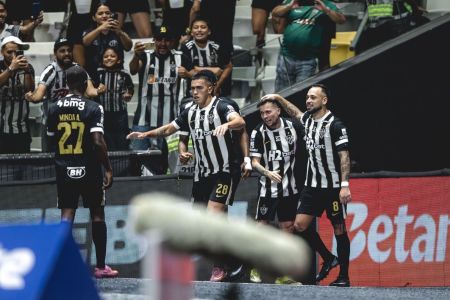Atlético domina Mirassol, vence em casa e sobe na tabela do Brasileiro