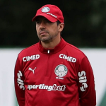 Palmeiras treina sem Paulinho em preparação para Libertadores
