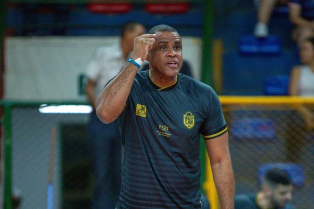 Clube mineiro renova contrato de treinador para disputa da Superliga Masculina