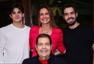 Faustão celebra 76 anos e recebe homenagem da esposa