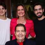Faustão celebra 76 anos e recebe homenagem da esposa