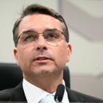 Flávio Bolsonaro mira evento em MG e pode ser homenageado em BH