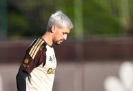 Meia do Flamengo, Arrascaeta recebe alta hospitalar após passar por cirurgia