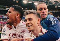 Arsenal vence West Ham e se aproxima de título da Premier League