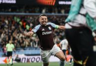 Aston Villa atropela Forest e enfrentará o Freiburg na final da Liga Europa