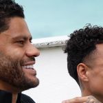 Fluminense: Hulk tem ‘resenha’ com Arana em chegada ao CT Carlos Castilho