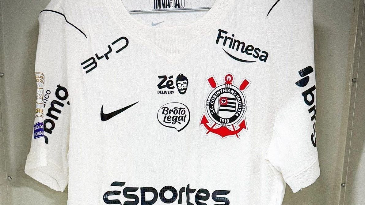 Corinthians sofre transferban por dívida pela contratação de meio-campista