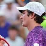De virada, João Fonseca vence Prizmic e enfrentará Djokovic em Roland Garros