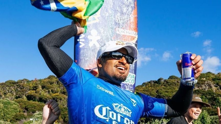 Italo Ferreira vence etapa da Nova Zelândia e assume liderança do ranking mundial de surfe
