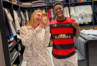 Virginia mantém fotos com Vini Jr. após anúncio de término de namoro