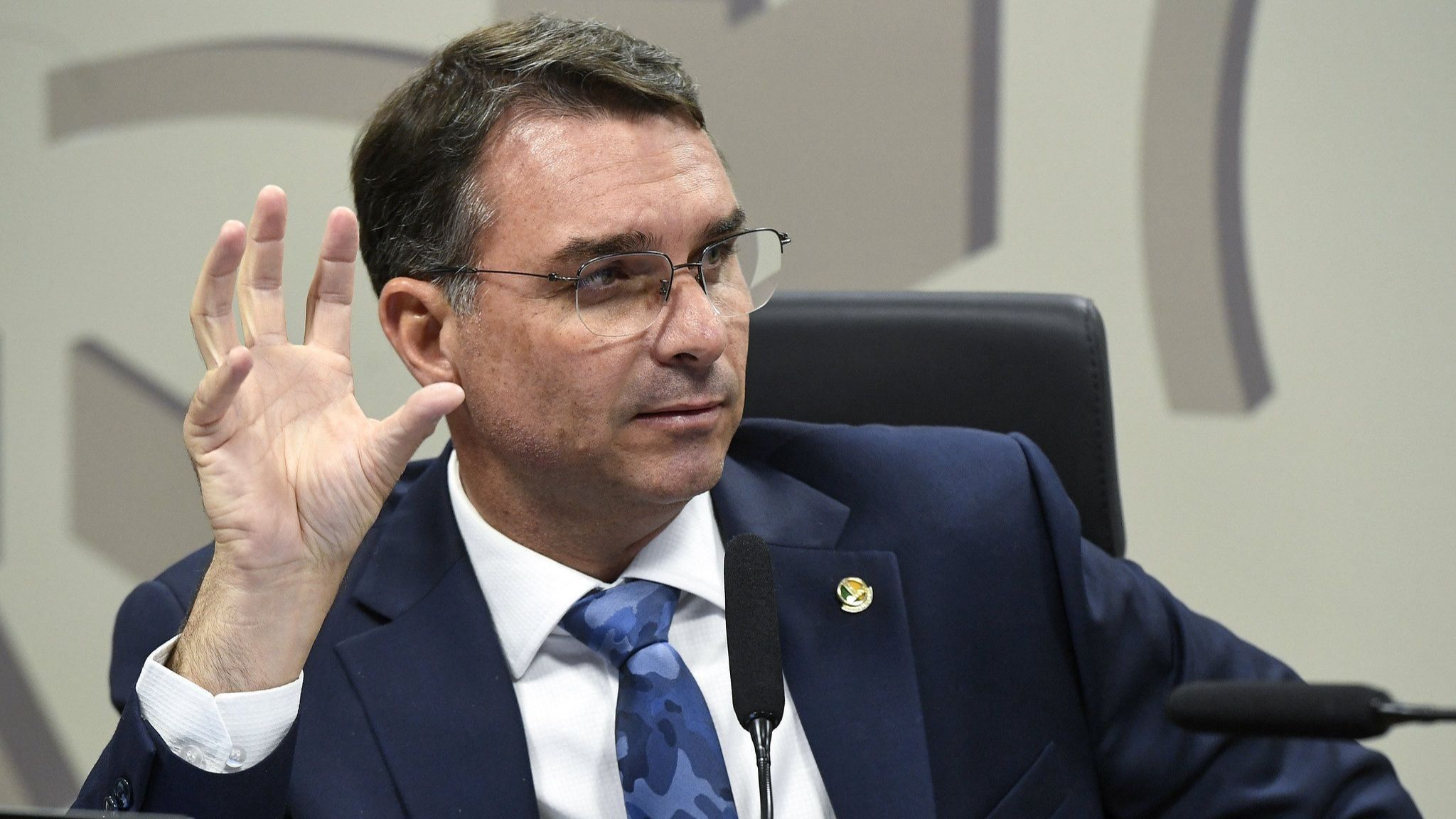 Flávio defende anistia e fala que instituições precisam voltar a atuar 'dentro da constituição'