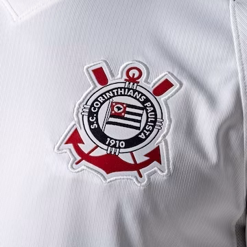 Corinthians lança novos uniformes com homenagem à ‘invasão de 1976’