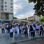 Professores paralisam atividades e protestam no Centro de Varginha