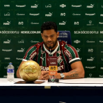 Hulk é apresentado pelo Fluminense no Maracanã e manda recado à torcida