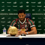 Hulk é apresentado pelo Fluminense no Maracanã e manda recado à torcida