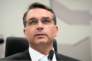 Qual o futuro da candidatura Flávio Bolsonaro?
