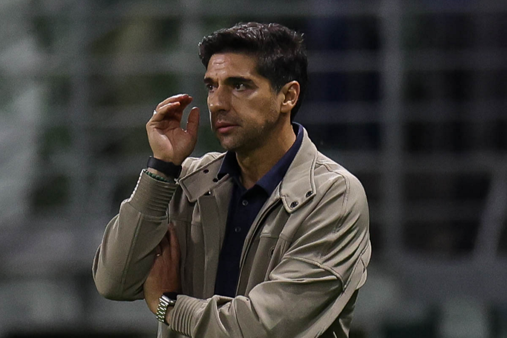 Após derrota do Palmeiras, Abel questiona datas de convocação para Copa do Mundo
