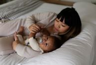 Seu bebê acorda várias vezes durante a noite? Saiba os motivos mais comuns e o que fazer