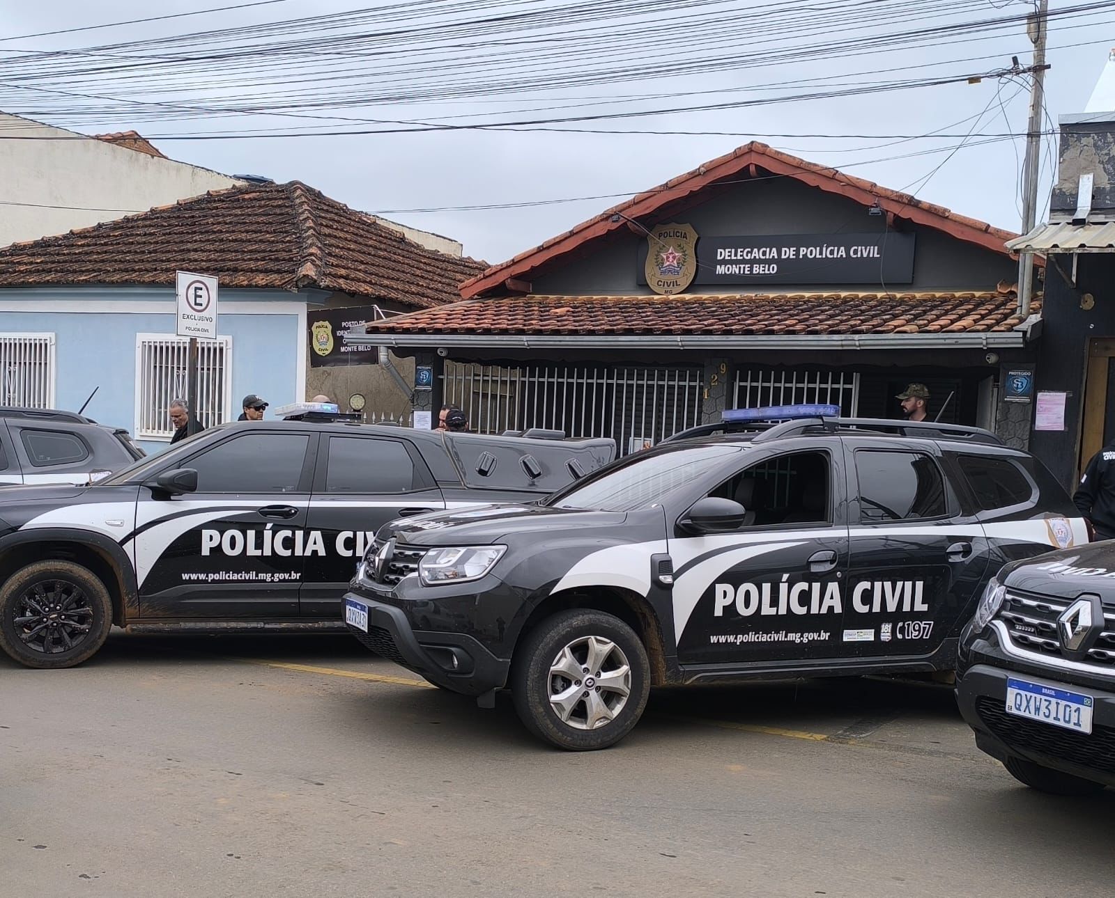 Polícia Civil prende cinco pessoas em operação em Monte Belo