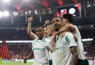 Palmeiras encerra jejum e volta a vencer Flamengo no Brasileirão após nove anos
