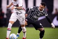 Corinthians x São Paulo: Lateral comenta não expulsão de Bobadilla por gesto obsceno