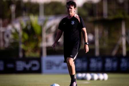 Fernando Diniz, técnico do Corinthians