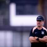 Invicto na Libertadores, Corinthians visita lanterna Peñarol