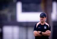 Invicto na Libertadores, Corinthians visita lanterna Peñarol