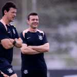 Memphis joga? Veja provável escalação do Corinthians para enfrentar Peñarol