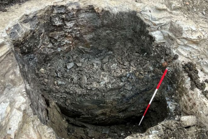 Pesquisadores acham caderno de 800 anos e papel higiênico de seda na Alemanha