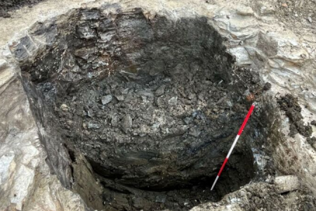 Caverna na Alemanha escondia caderno de 800 anos